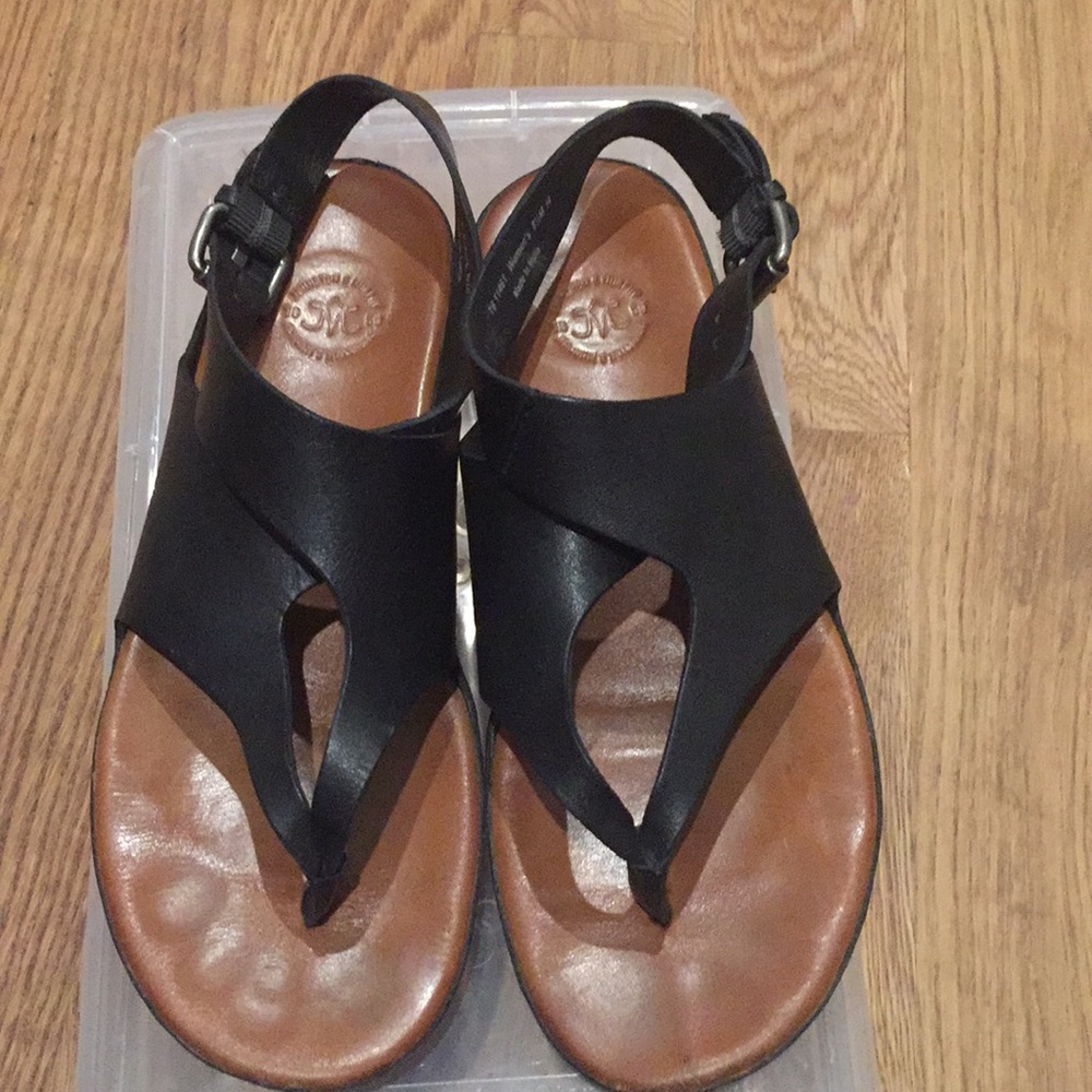 Black Johnston & Murphy leather sandals